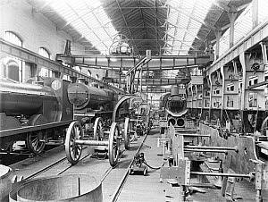 10444576
&copy; National Railway Museum
Erecting shop at Horwich works, Lancashire, 21 August 1909.