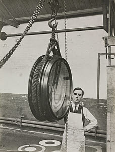 10418898
Construction of a 26 inch equatorial refractor telescope, 1928.