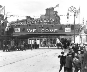10446307
&copy; National Railway Museum
Crowds outside Poplar Station, London, 22 May 1897.