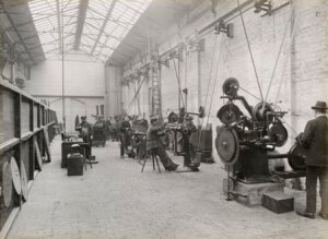 10451610
&copy; National Railway Museum
Workers sharpening saws, Doncaster works, South Yorkshire, c 1916.