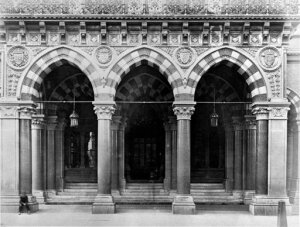 10307427
&copy; National Railway Museum
Entrance to the Midland Grand Hotel at St Pancras Station, London, 1866-1870.