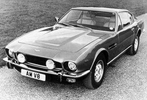 10465738
&copy; Manchester Daily Express
Aston Martin V-8 automatic, December 1978.