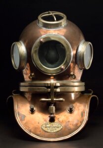 10448879
&copy; Science Museum
Diving helmet, 19th century.